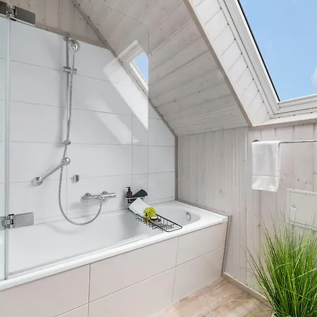 Strandlodge - Direkt Am Weidefelderstrand Mit Sauna Und Kamin * Olpenitz